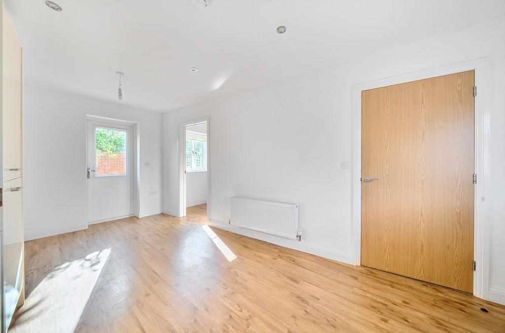 1335609-18-6899b4...