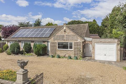 2 bedroom detached bungalow for sale, High Street, Foxton CB22