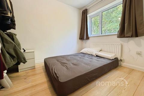 33 Boyce Close, Basingstoke, RG22 4JY