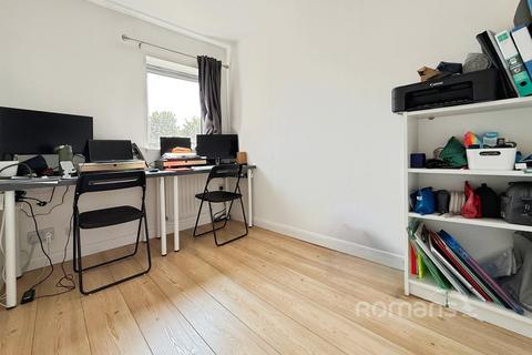 33 Boyce Close, Basingstoke, RG22 4JY