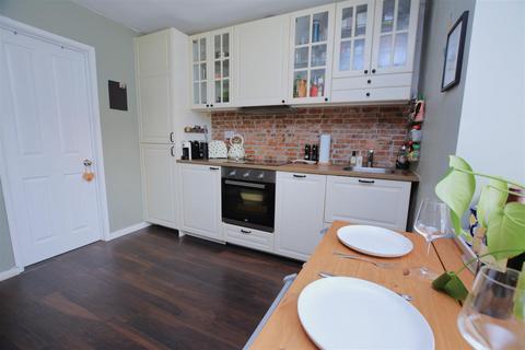 15 Hogarth Crescent, London, SW19 2DN