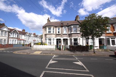 2 bedroom maisonette for sale, Keppel Road, London,  E6