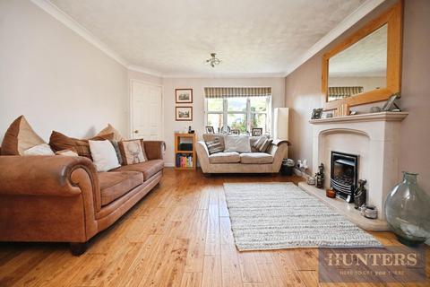 4 bedroom detached house for sale, The Leavens, Apperley Bridge