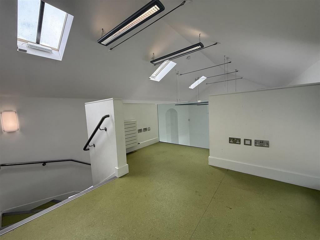 Mezzanine 1.jpg