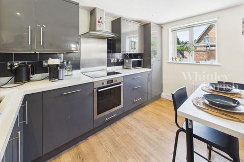 4 Cooks Corner Close, Carleton Rode, Norwich, NR16 1SE