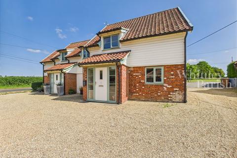 4 Cooks Corner Close, Carleton Rode, Norwich, NR16 1SE