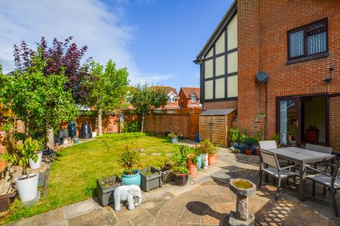 undefined, Green Grove,  Hailsham, BN27