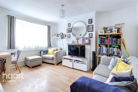92 Bader Way, Rainham, RM13 7HT