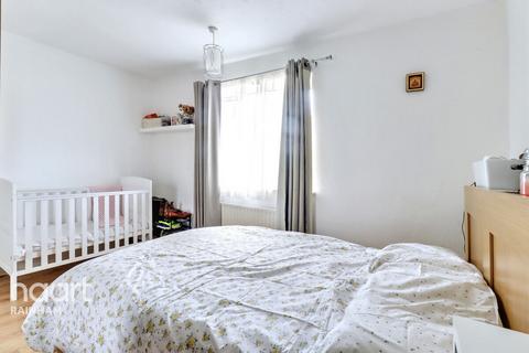 92 Bader Way, Rainham, RM13 7HT
