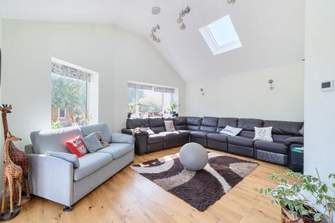 Shenstone Foldhill Close, Martock, TA12 6PF