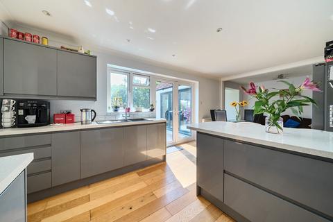 Shenstone Foldhill Close, Martock, TA12 6PF