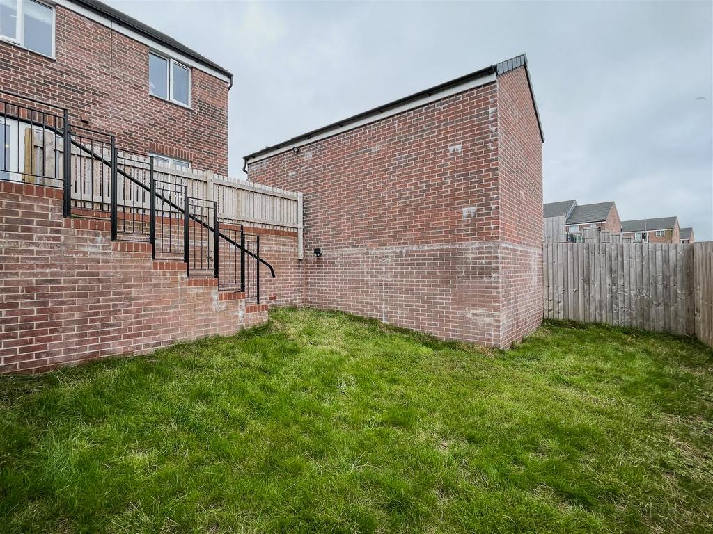 44 Tasker Way Photo-Garden 1.jpg