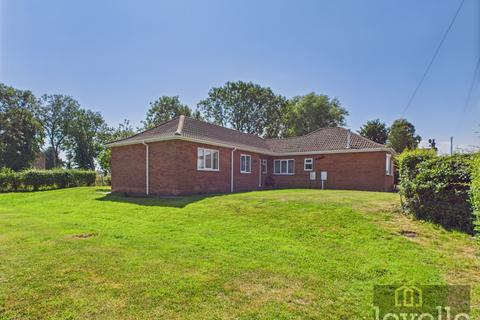 3 bedroom detached bungalow for sale, Beesby Road, Alford LN13