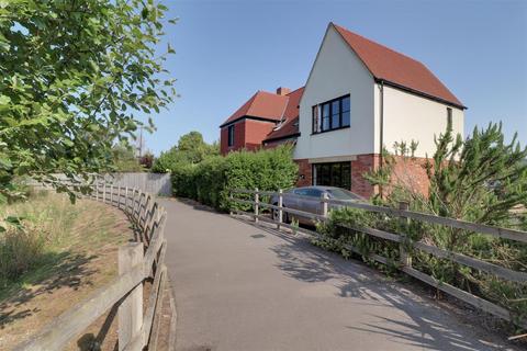 4 bedroom detached house for sale, Standish Gate, Standish, Stonehouse