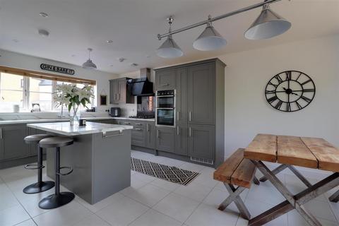 4 bedroom detached house for sale, Standish Gate, Standish, Stonehouse