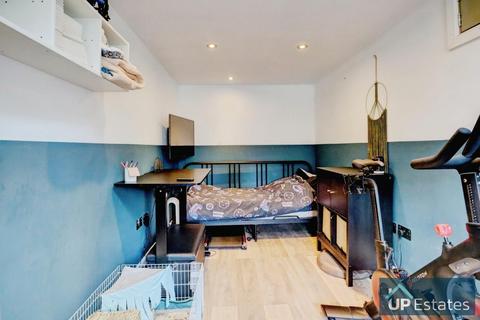 6 Arnold Road, Stoke Golding, Nuneaton, CV13 6JG