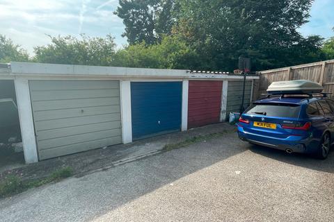 2 bedroom townhouse for sale, Woodlands Close, Denby Dale
