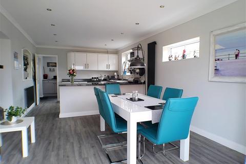 3 bedroom detached bungalow for sale, Church Street, Granby