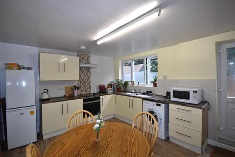 2 bedroom cottage for sale, High Street, Hook, Goole