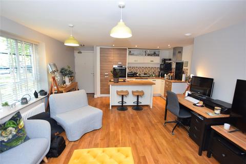 2 bedroom apartment for sale, Lynx Court, Farnborough GU14