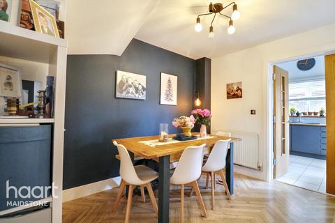 undefined, Tilling Close, Maidstone