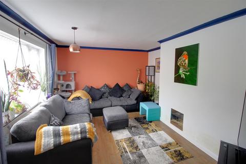 3 bedroom semi-detached house for sale, Glebe Road, Newent