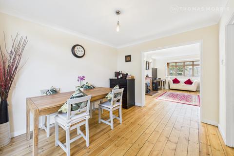 4 bedroom detached house for sale, Banks Road, Bedfordshire SG18