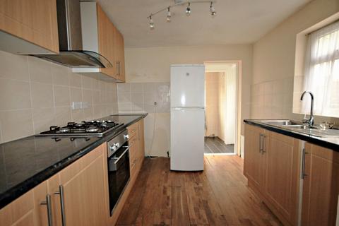 2 bedroom terraced house to rent, Hubert Road, London E6