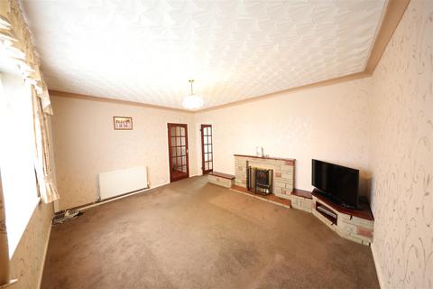 3 bedroom terraced house for sale, Brompton Close, Hull
