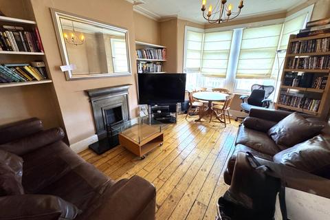 undefined, Avonwick Road, Hounslow, TW3