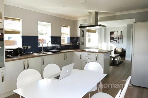 6 bedroom semi-detached house for sale, James Road, Camberley, Surrey