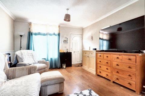 undefined, West Street, Gillingham