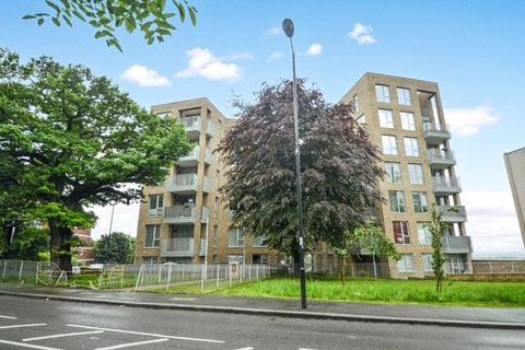 3 bedroom flat for sale, Beulah Hill, Crystal Palace, London, SE19
