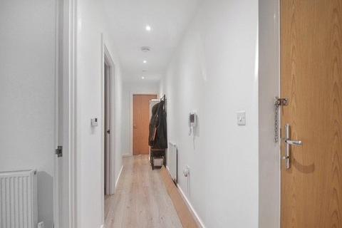 3 bedroom flat for sale, Beulah Hill, Crystal Palace, London, SE19