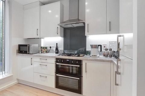 3 bedroom flat for sale, Beulah Hill, Crystal Palace, London, SE19