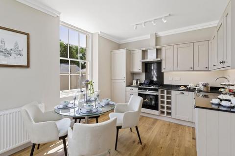 2 bedroom apartment to rent, Egham