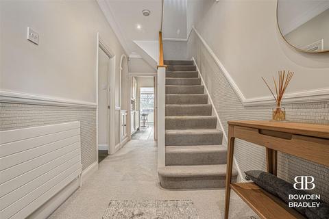 4 bedroom terraced house for sale, Woodbridge Road, Barking, IG11