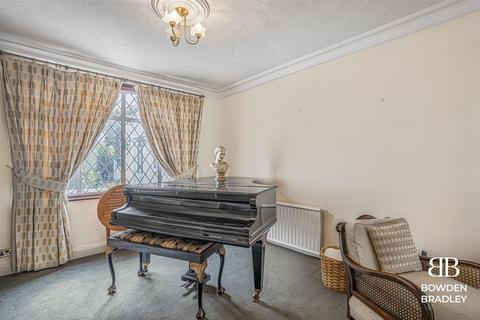 undefined, Woodbridge Road, Barking, IG11