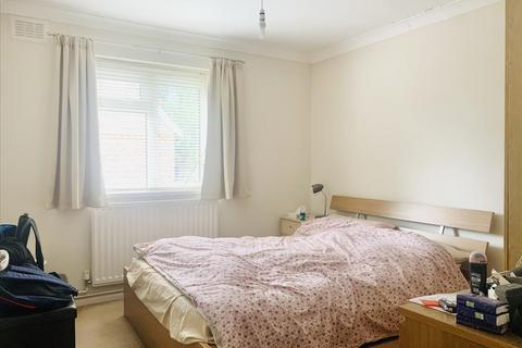 2 bedroom flat to rent, Castlebar Park, Ealing, London, W5