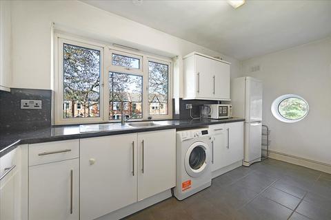 2 bedroom flat to rent, Castlebar Park, Ealing, London, W5