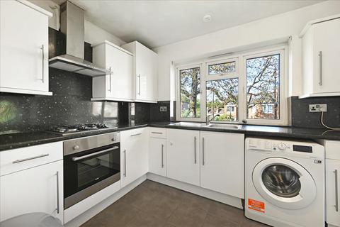 2 bedroom flat to rent, Castlebar Park, Ealing, London, W5