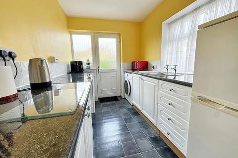 1 bedroom semi-detached bungalow for sale, Llys Madoc, Towyn, Conwy, LL22 9NN