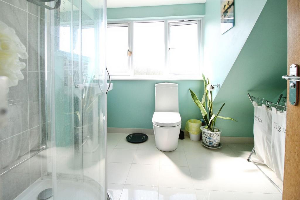 Ensuite Shower Room