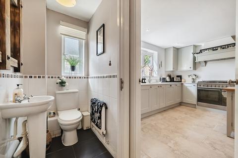 2 Brome Way, Carterton, OX18 1JS