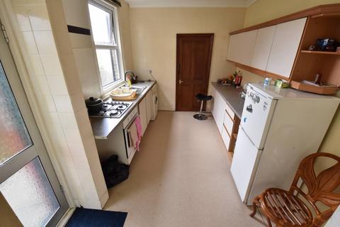 4 bedroom terraced house for sale, Russell Rise, Luton, Bedfordshire, LU1 5EX