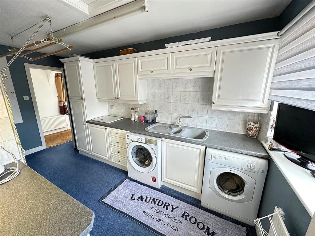 Laundry room.jpg