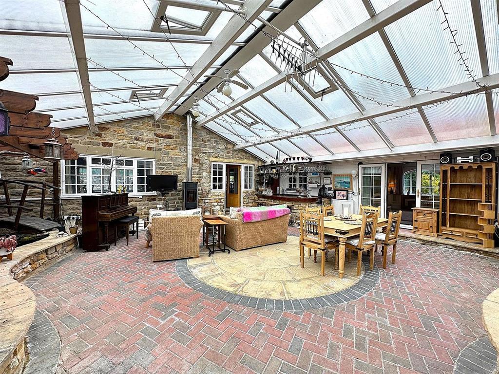 Oranagary back to bar.jpg