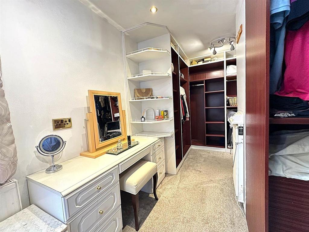 Dressing room.jpg