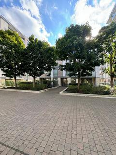 3 bedroom flat for sale, Clayponds Lane, Brentford TW8