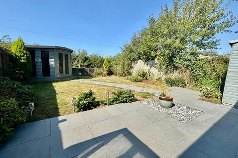 3 bedroom semi-detached house for sale, Rowton Drive, Skirlaugh, Hull